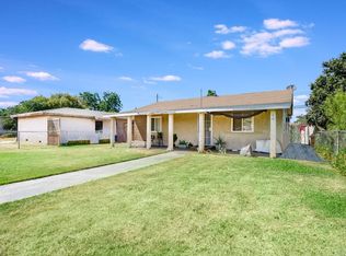 465 E H St, Colton, CA 92324