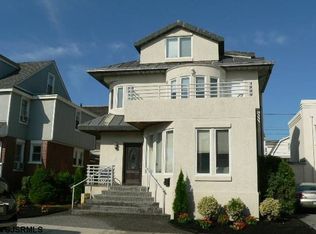 102 S Argyle Ave, Margate, NJ 08402