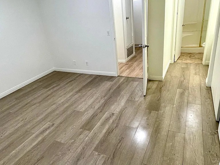 7451 Skyline Dr — Photo 10