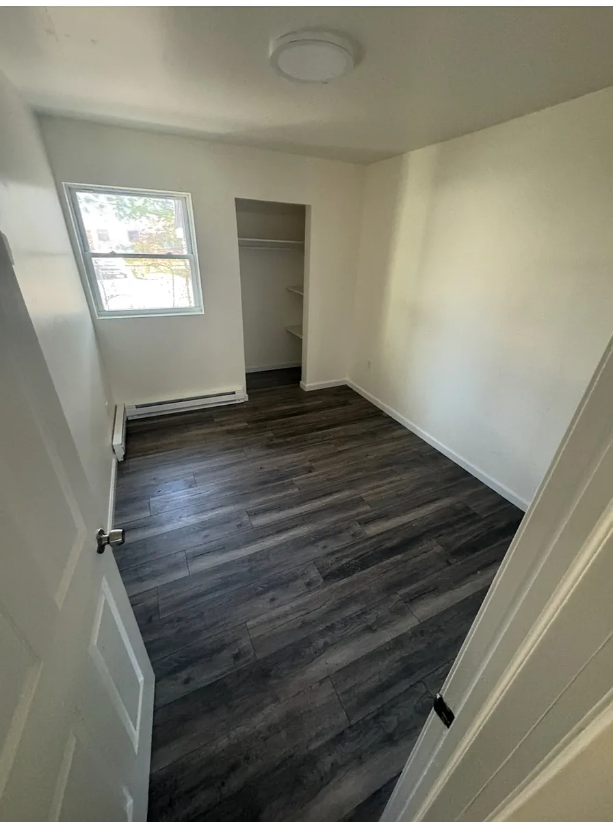 Building Photo - 27 Hillside Ave #8