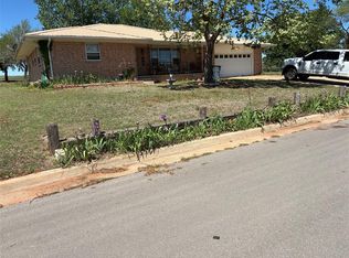 305 N Armor St, Canton, OK 73724