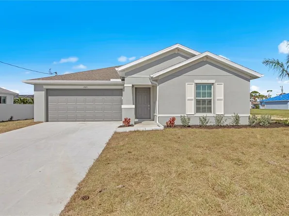 101 Leisure Pl, Rotonda West, FL 33947