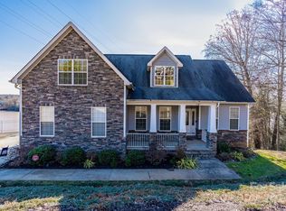 5705 Crown Ter, Hickory, NC 28601