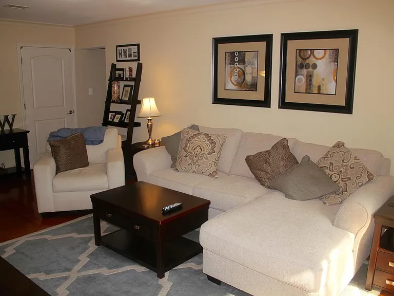 302 Hilltop Ln #F — Photo 11