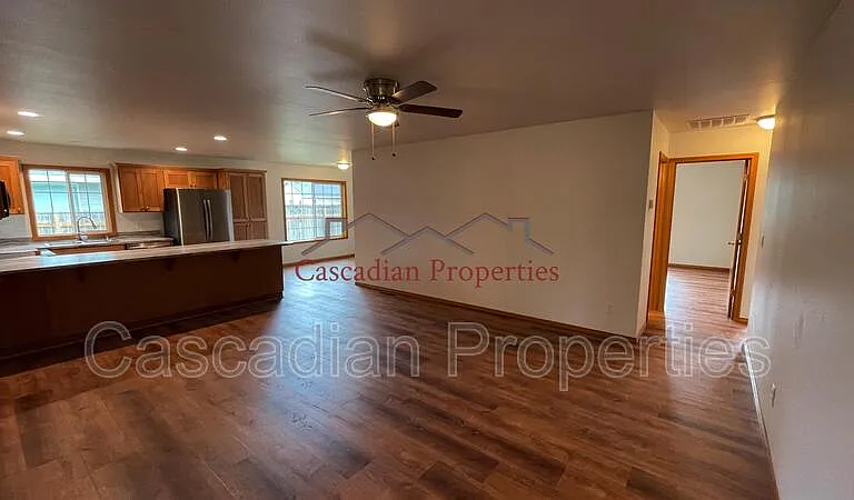 508 NW Blair St — Photo 5