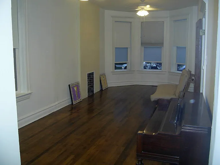 1037 S Racine Ave #1F — Photo 3