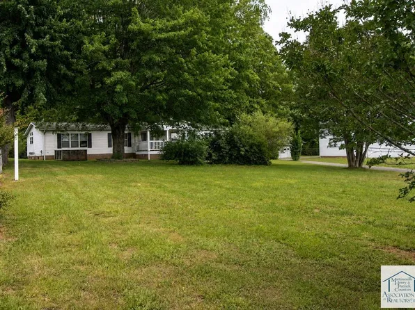 2598 Daniels Creek Rd, Collinsville, VA 24078