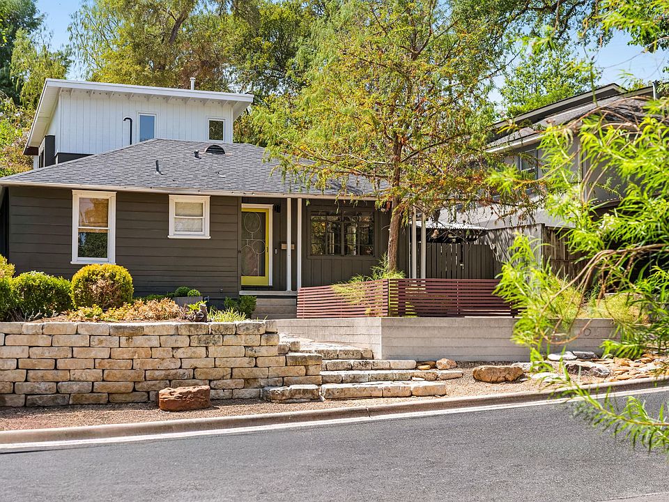 1st image of 1001 Daniel Dr