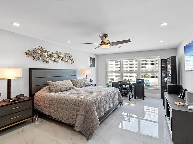 3900 Galt Ocean Dr #317 — Photo 29