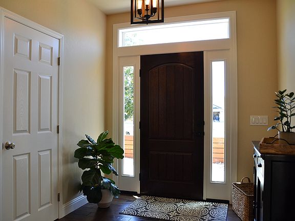 2nd image of 10 Chuparrosa Dr