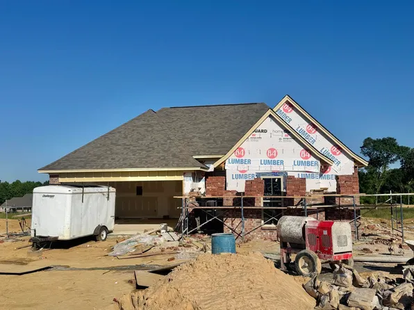 704 Kathleen Dr, Canton, MS 39046