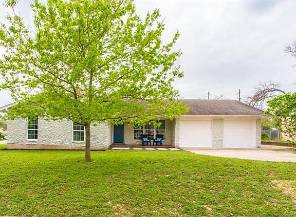 5th image of 7104 Geneva Dr