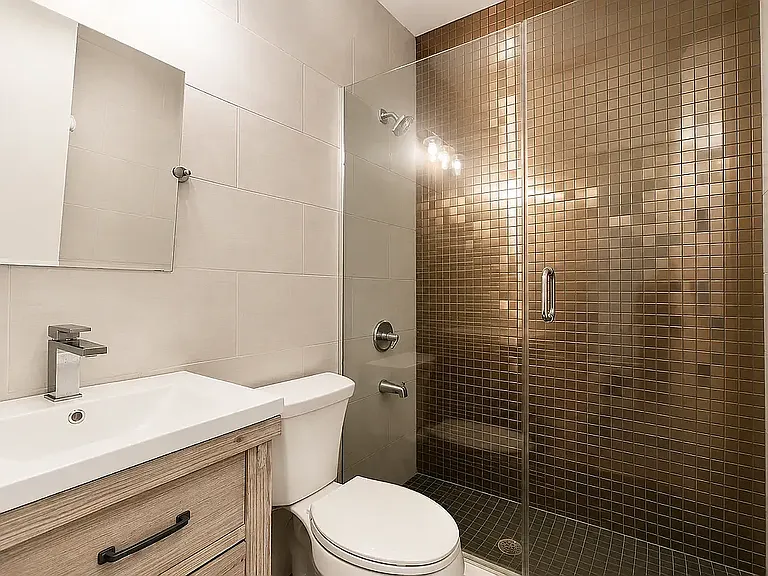 1110 Halsey St #5 — Photo 11