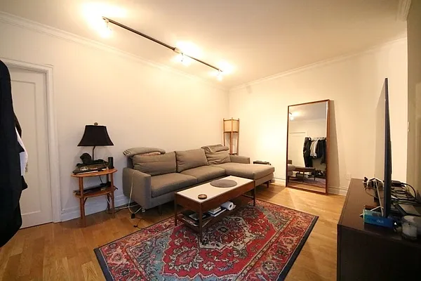 Rented by (Legacy) NY Quality Living Uptown | media 11