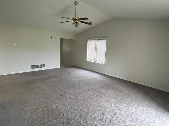 4th image of 208 N Deborah Dr