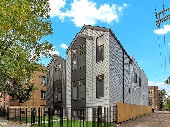 2nd image of 2140 N Sawyer Ave #1