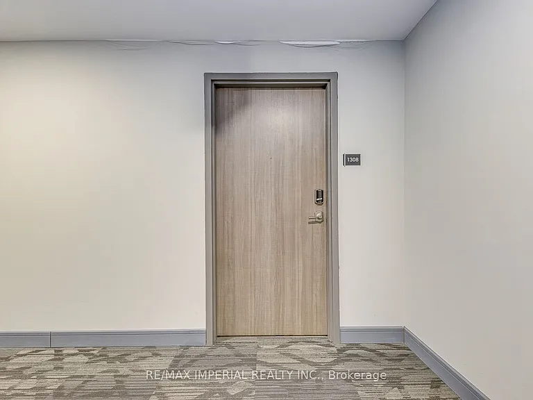 49 Walnut St S #1308 — Photo 6