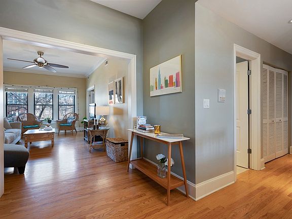 3rd image of 741 W Waveland Ave APT 2