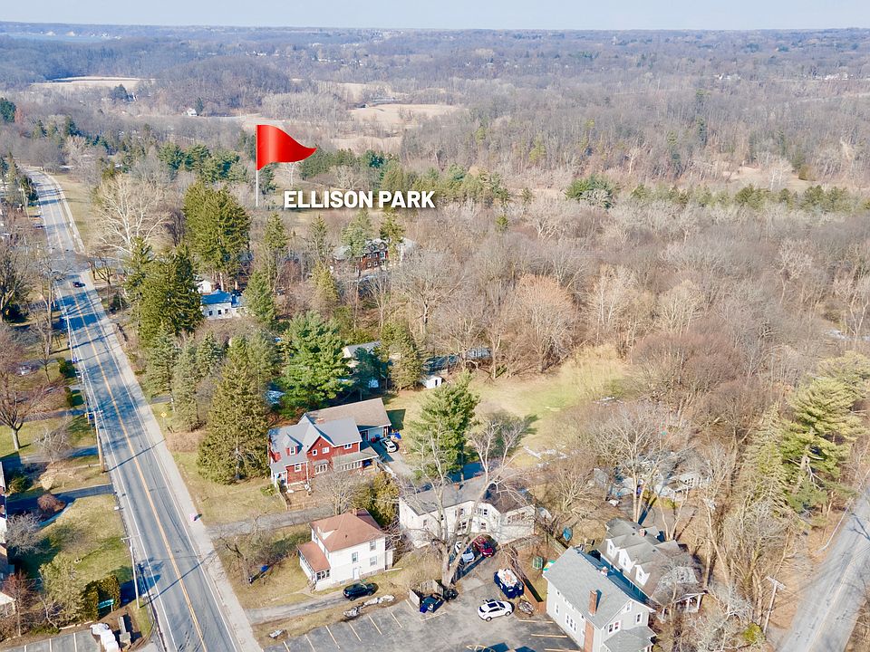 Walking distance to Ellison Park