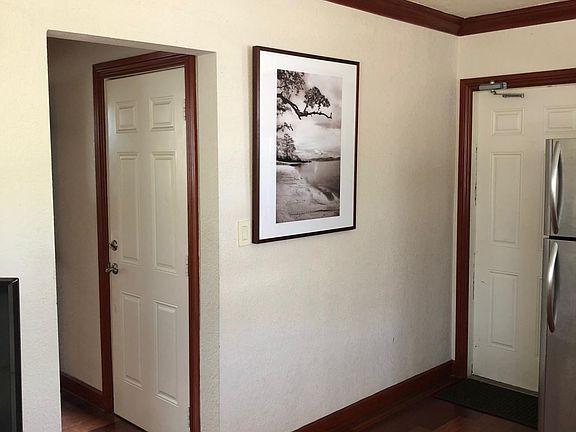 2nd image of 324 Washington Ave APT D