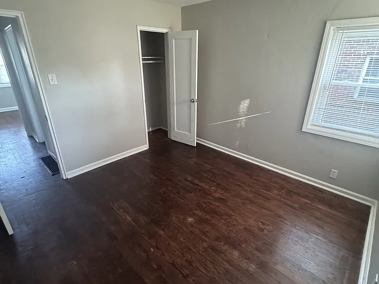 6625 Thurston Ave — Photo 4