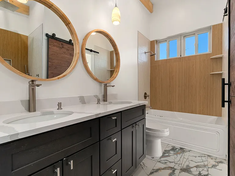 8740 Montview Blvd — Photo 20