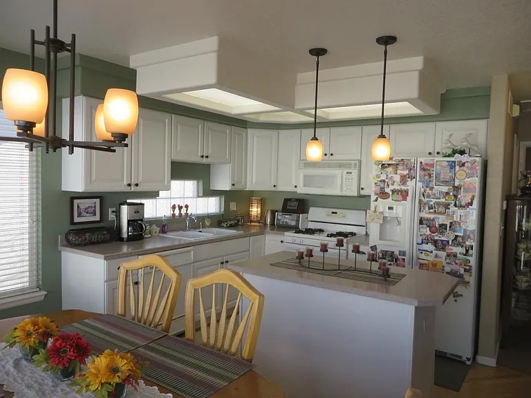 1533 Laurenwood Way — Photo 9
