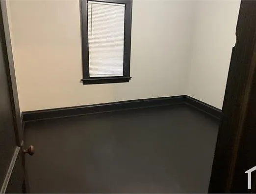 4 bed, $1,400 — Photo 4