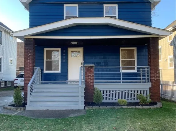 3658 Washington Park Blvd, Newburgh Heights, OH 44105