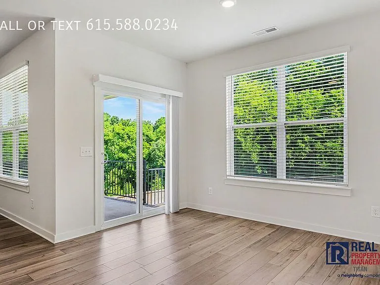 1029 Ewell Farm Cir — Photo 13