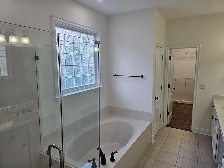 212 Medford Dr — Photo 20