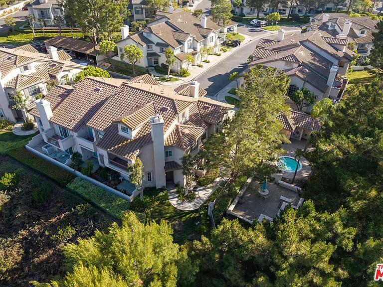 1010 S Farralon Ln — Photo 24