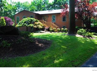 33 Dutchess Dr, Orangeburg, NY 10962