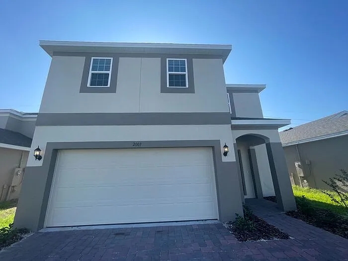 4 bed, 2.5 bath, 2182 sqft, $2,250 — Photo 3