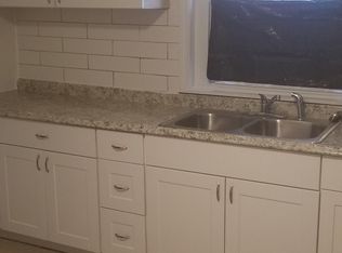 3322 Isabelle St, Inkster, MI 48141