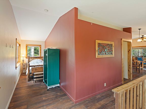 5th image of 313 Griffith Creek Rd