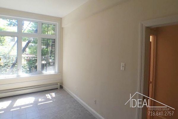 1st image of 328 22nd St