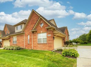 48579 Oak Bridge Dr, Canton, MI
