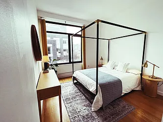 Rented by R New York