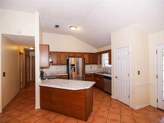 3rd image of 6352 Woodside Dr S