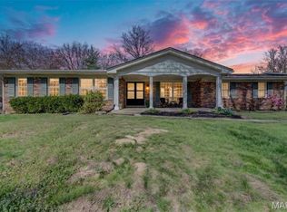 323 Chipley Cir, Ballwin, MO 63011