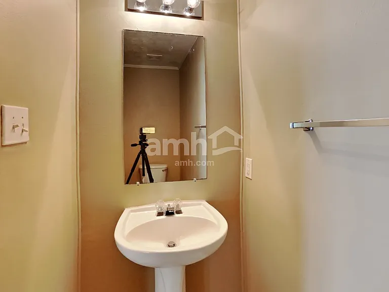 5215 Lavender Ln — Photo 8