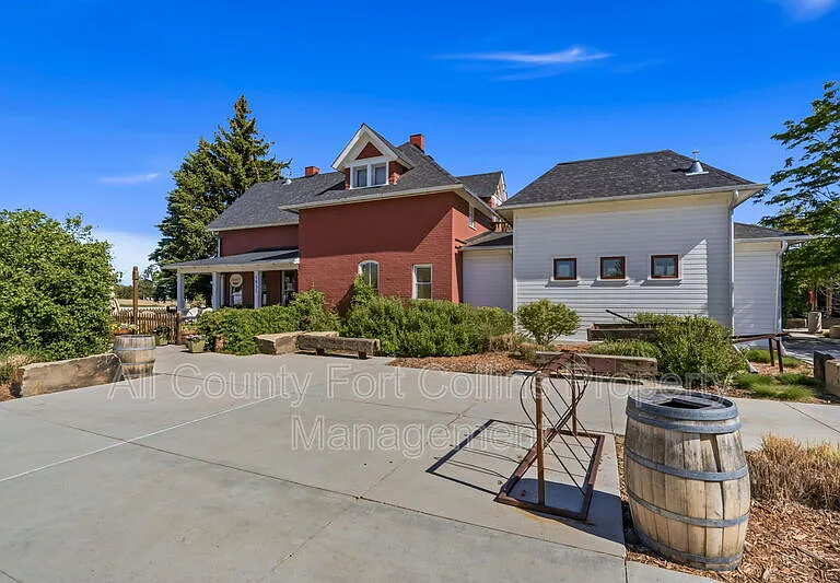 2333 Windrow Dr — Photo 21