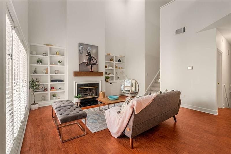 1st image of 5356 Brooke Ridge Dr