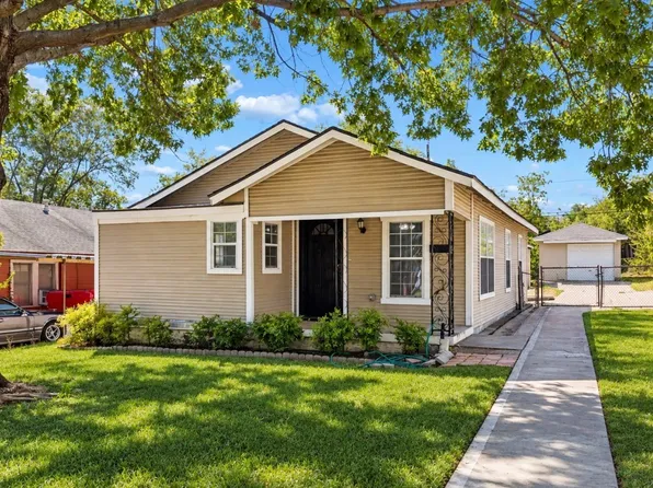 627 Hartsdale Dr, Dallas, TX 75211