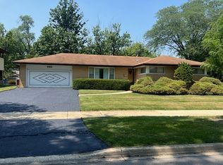 880 S Washington St, Elmhurst, IL 60126