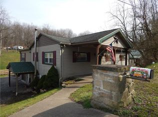 304 Somerset Dr, Eighty Four, PA 15330