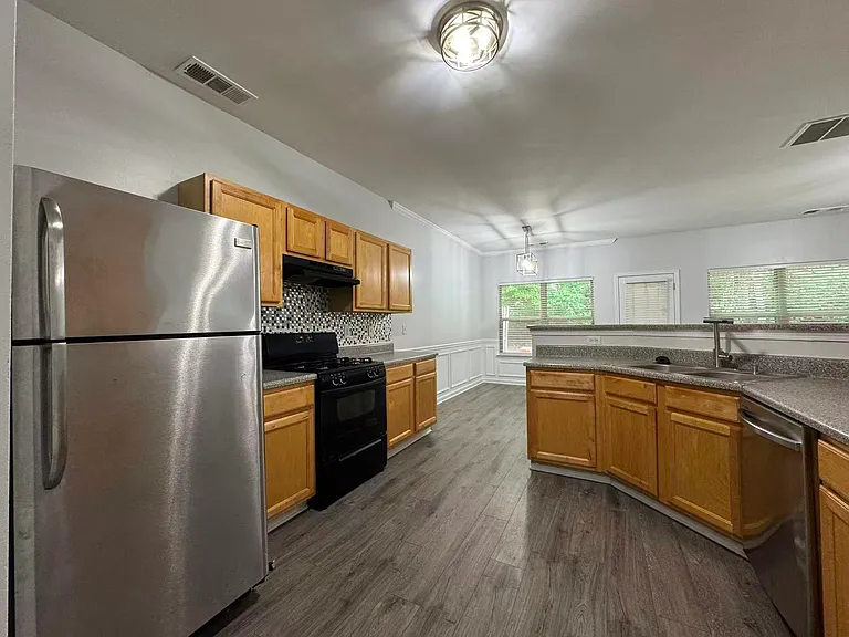 3919 Snipes Ct — Photo 6