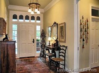 5320 Pine St, Bellaire, TX 77401