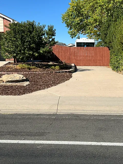3 bed, 2246 sqft, $2,300 — Photo 2